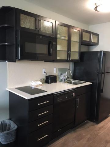 Ontario Airport Executive Inn Экстерьер фото